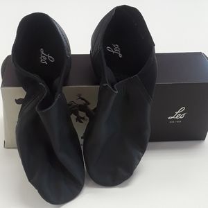 Leo  jazz shoes